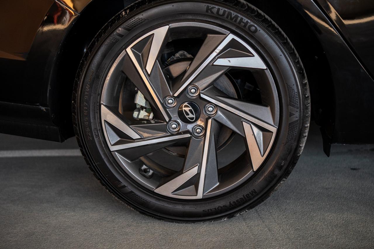 Hyundai Elantra 2024