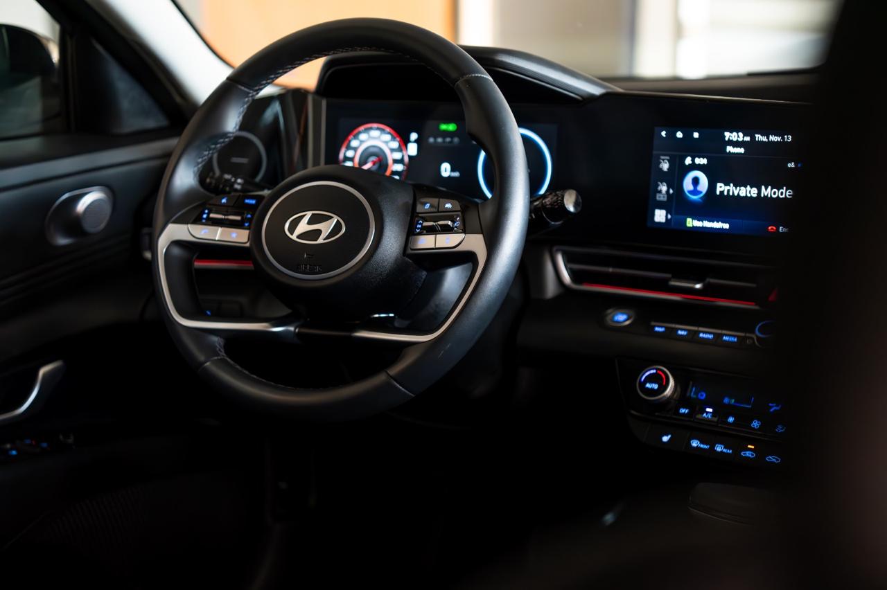 Hyundai Elantra 2024