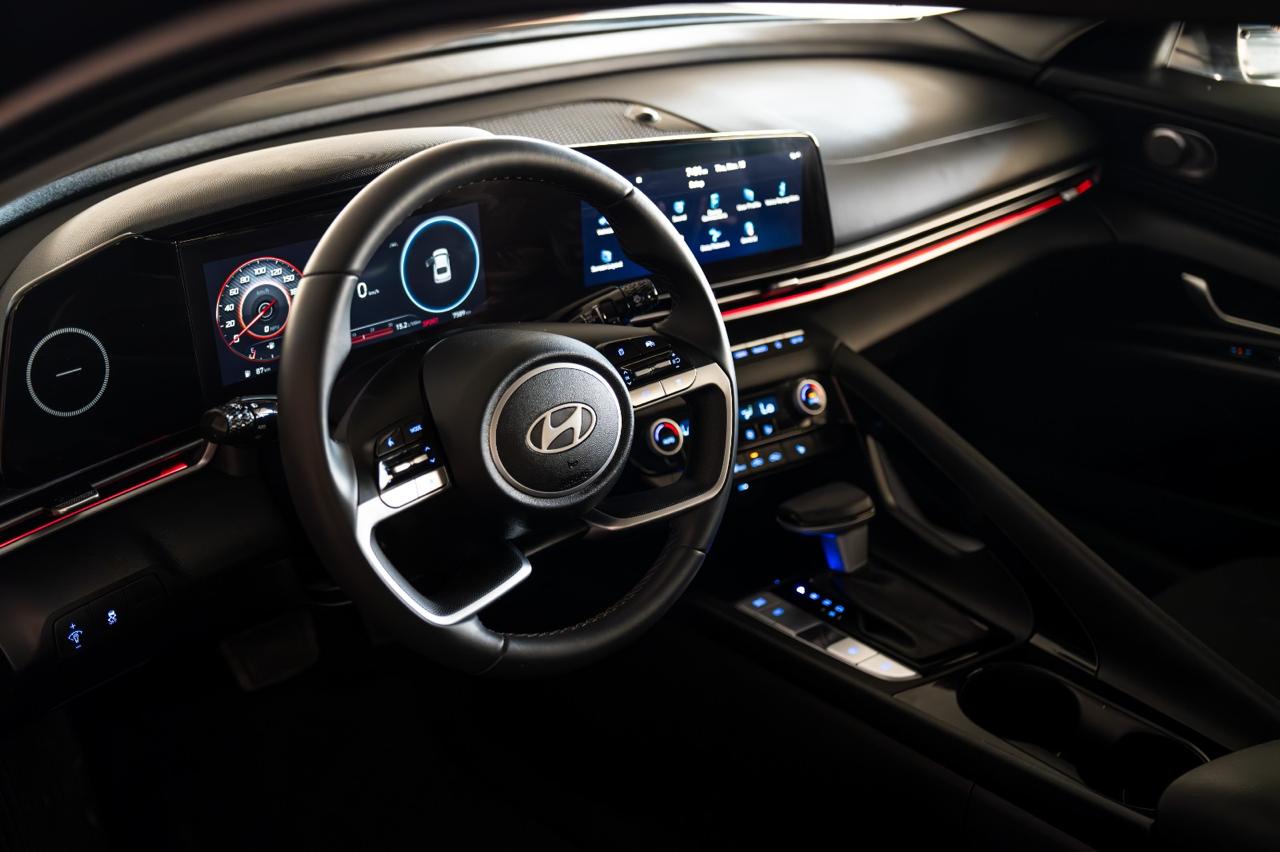 Hyundai Elantra 2024