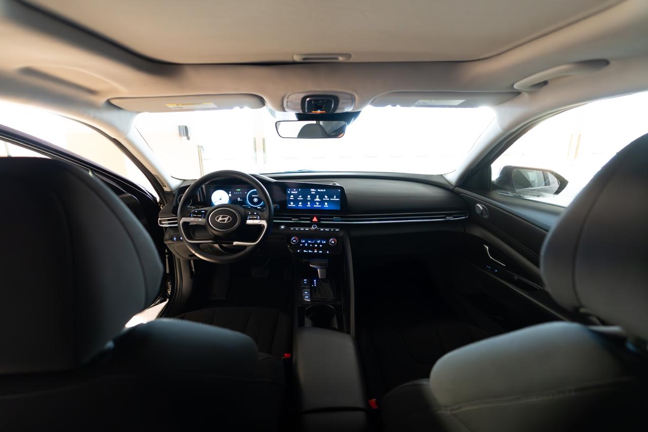 Hyundai Elantra 2024